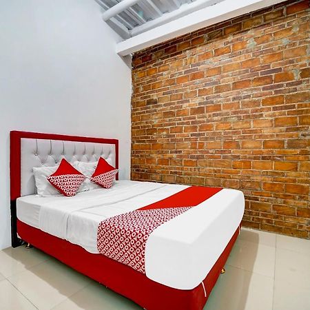 Super Oyo 91173 Guesthouse King Puntodewo Pakualaman Eksteriør bilde