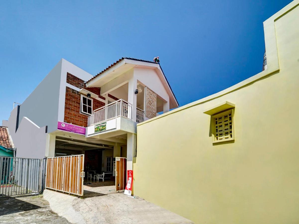 Super Oyo 91173 Guesthouse King Puntodewo Pakualaman Eksteriør bilde